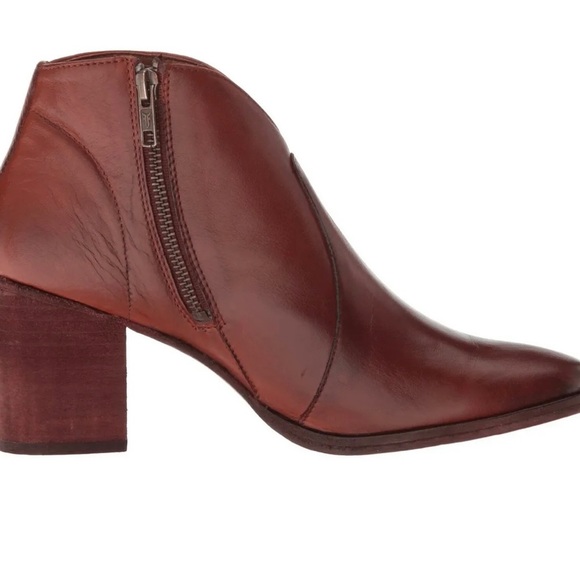 NEW WITHOUT BOX $298 FRYE WOMEN NORA ZIP SHORT CLASSIC SOFT BOTTIE- RED CLAY 10B - Picture 2 of 14